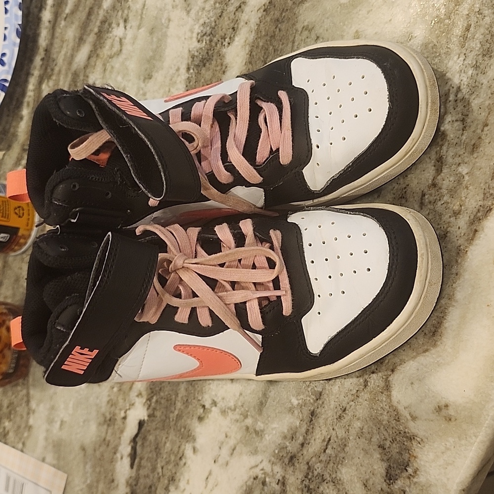 Nike Air JORDAN, size 4.5 youth